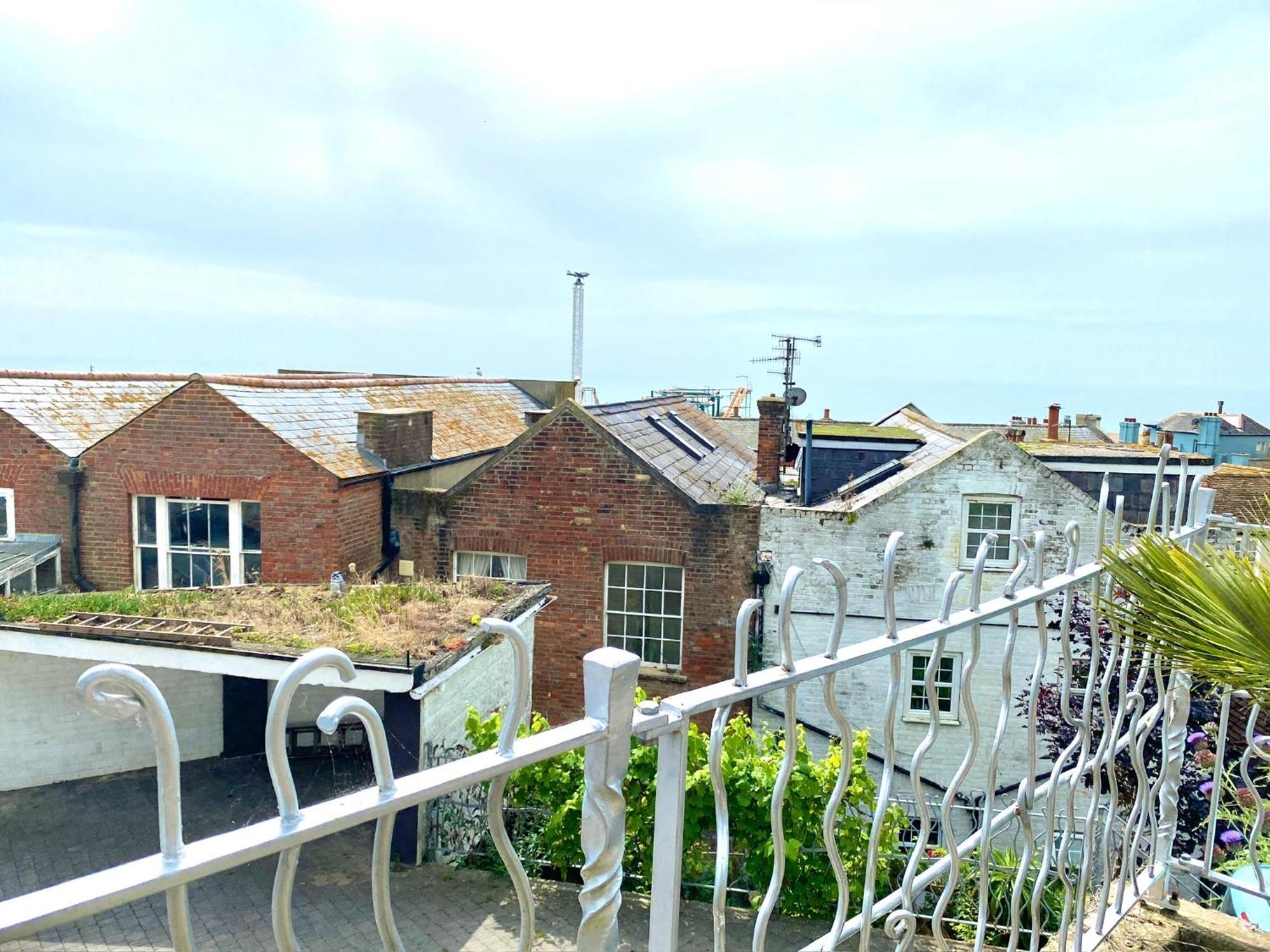 The Retro Retreat With Free Parking Apartment Hastings Exterior photo
